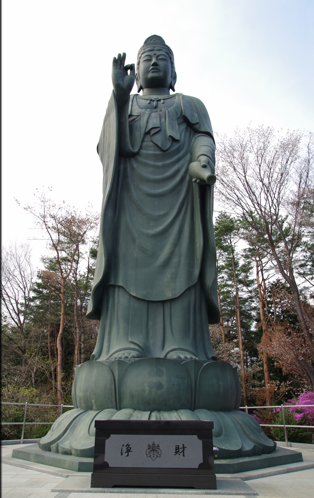 塩船観音像