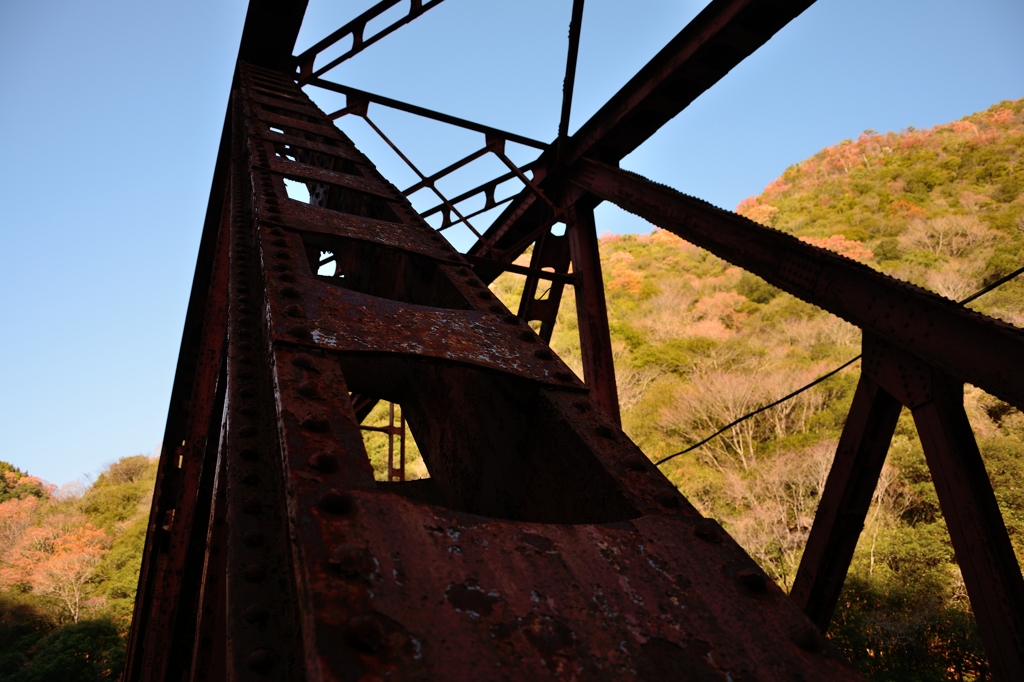 錆びた鉄橋