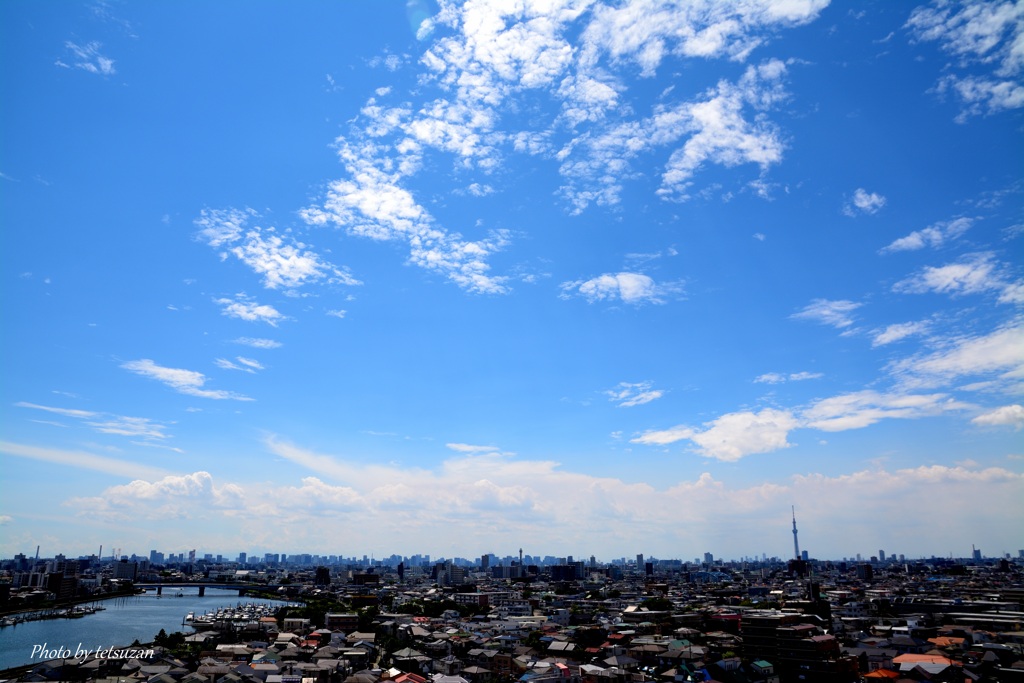 わが町の夏空