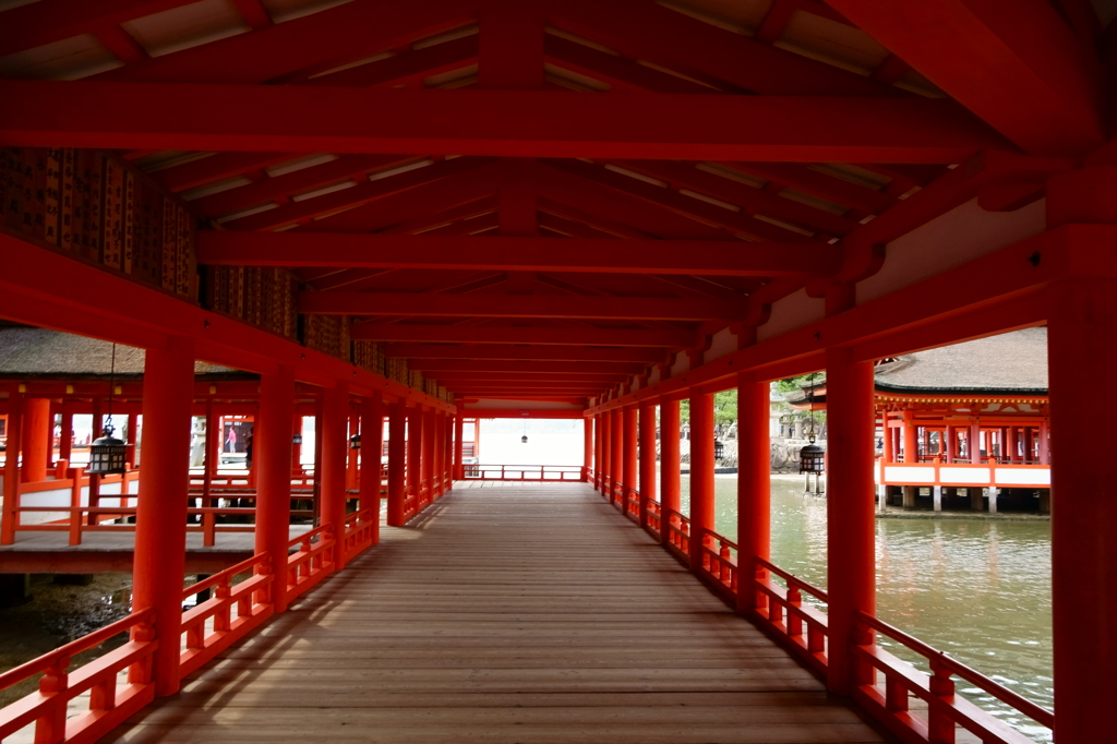 厳島神社より～『回廊』