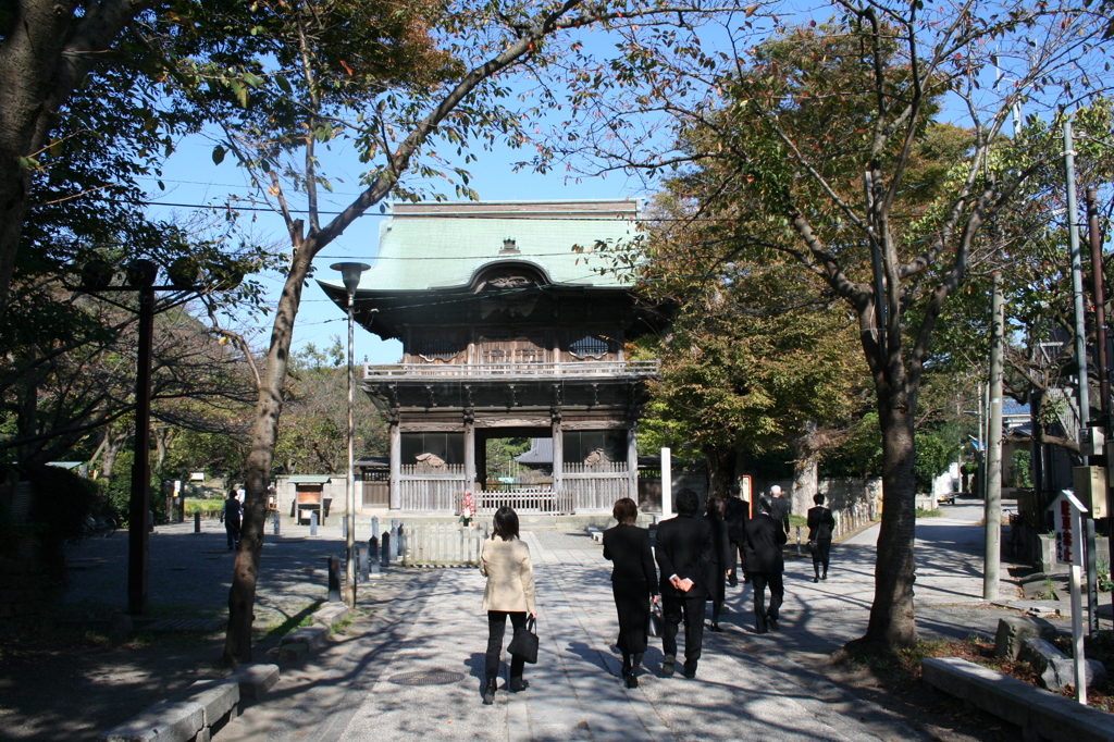 島田雄貴「お寺の門」