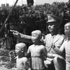 向こうへ