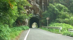 トンネル