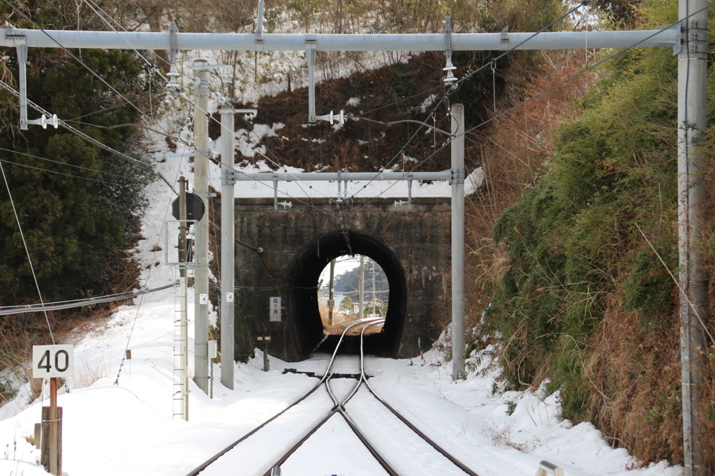 トンネル