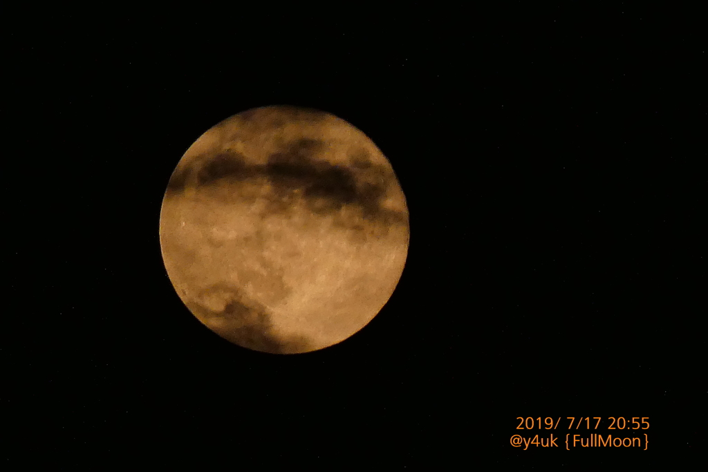 20:55FullMoon〜雲の隙間、お満月(1500mmスポット測光TZ85)
