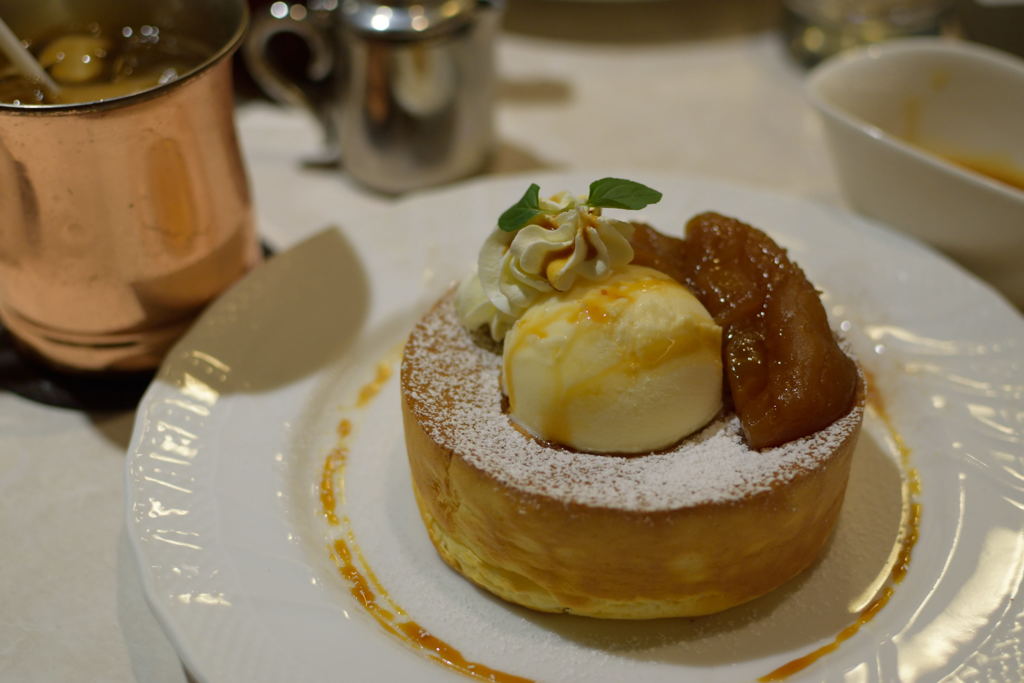 キャラメルりんごのスフレパンケーキ