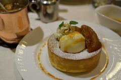 キャラメルりんごのスフレパンケーキ