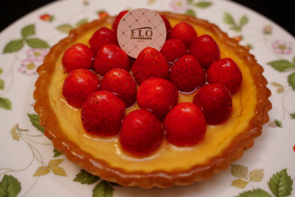 まるごと苺のタルト～チーズ～