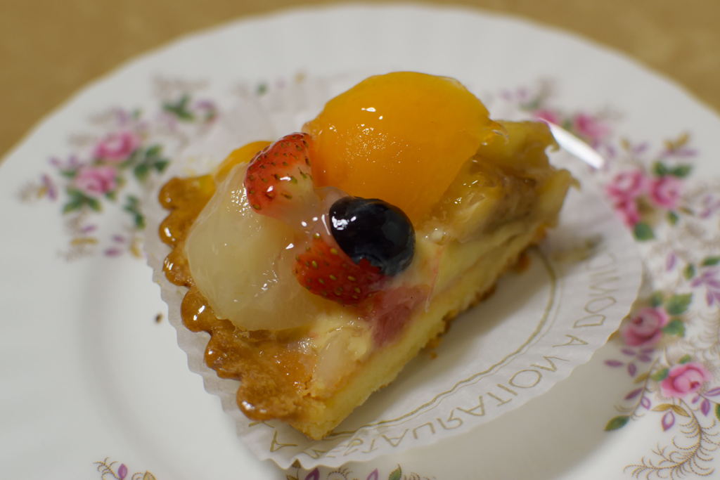 季節のフルーツチーズタルト