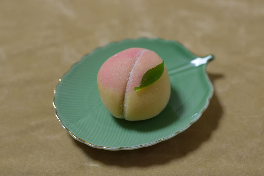 桃のようで....