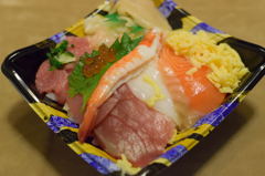 ８種の魚河岸丼