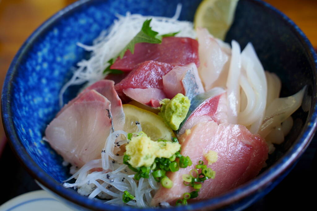 おまかせ海鮮丼