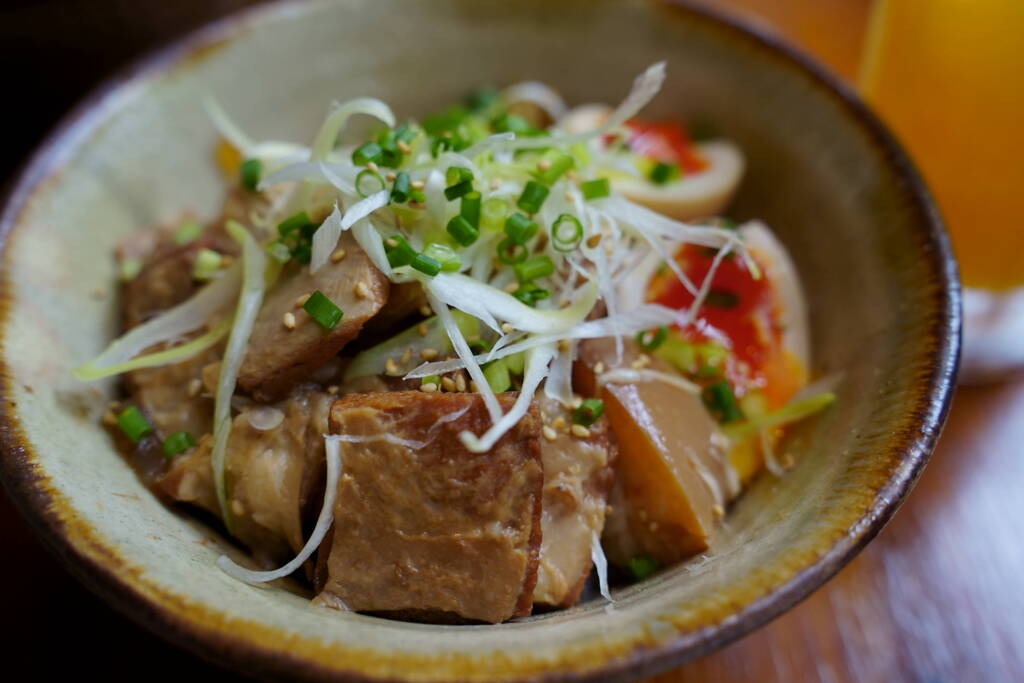 ラフテー丼