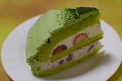 苺の宇治抹茶ケーキ
