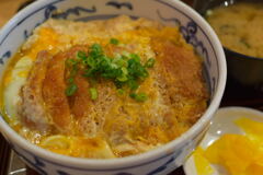 とりかつ卵とじ丼