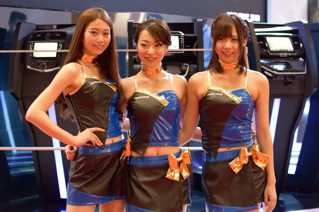 東京モーターショー2015の女神たち　ALPINE