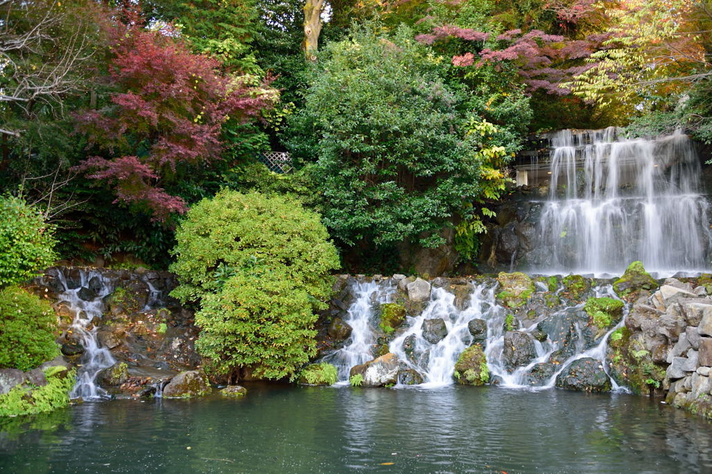 椿山荘　滝