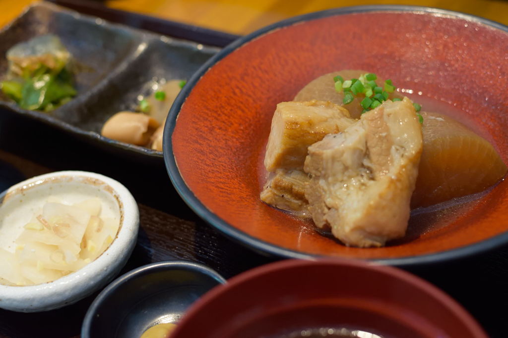 こころや　豚の角煮和膳