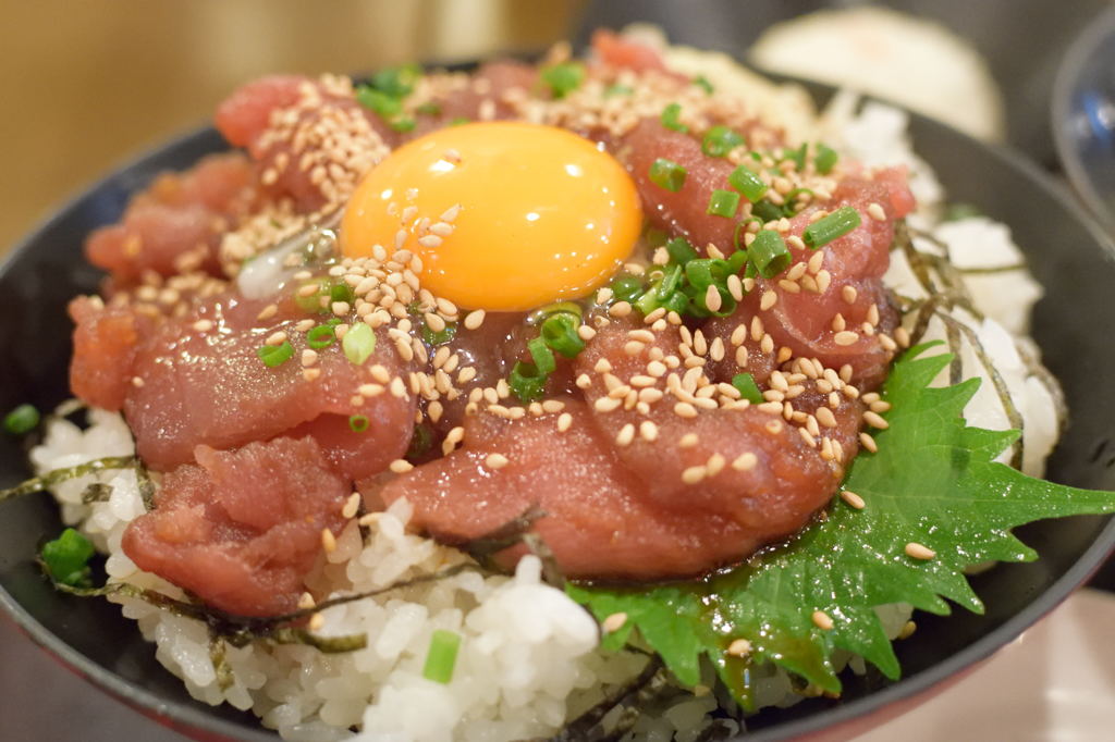 ランチ　鮪ユッケ丼