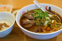 台湾担仔麺　台湾名物牛肉麺