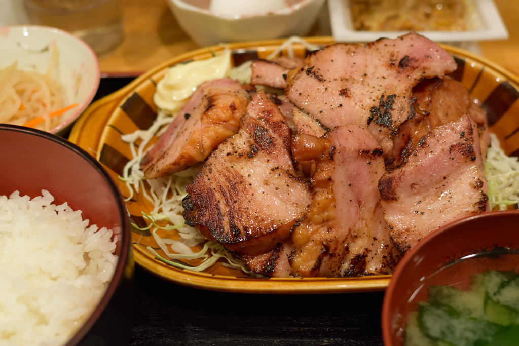 切り落としベーコン定食