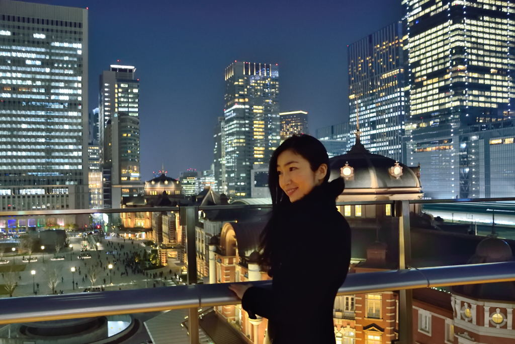美女と夜景