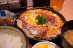 とりかつ膳　卵とじ膳