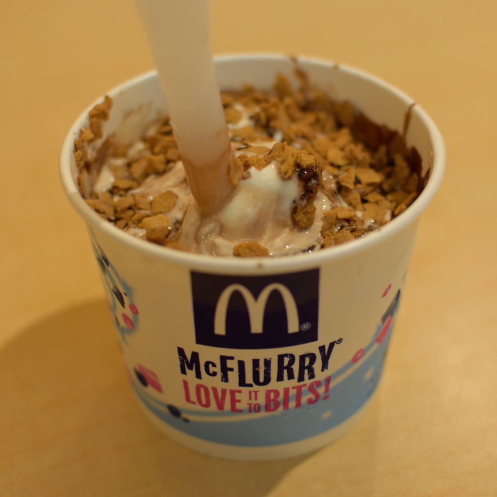 マックフルーリー　ワッフルチョコレート