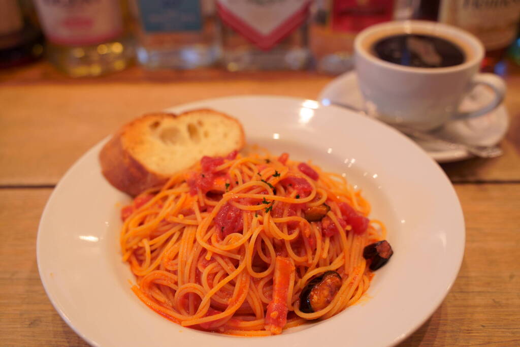 ベーコンと揚げなすのトマトソースパスタ