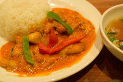 トリ肉のココナッツカレー
