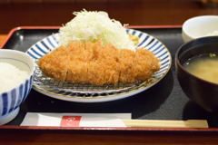 田　ロースかつ定食