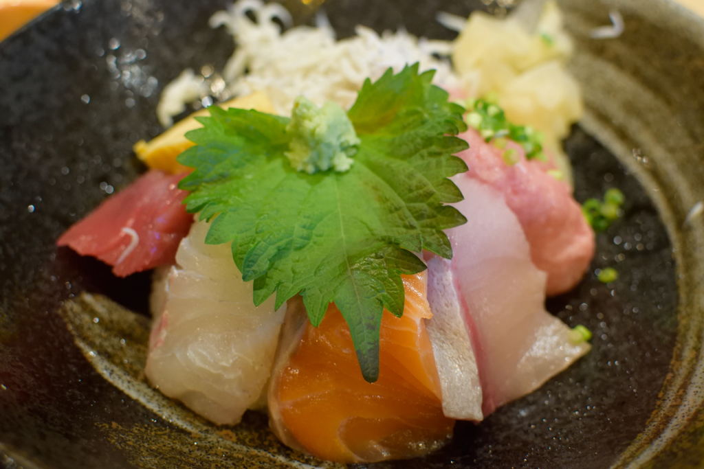 ネギトロシラスの海鮮丼定食