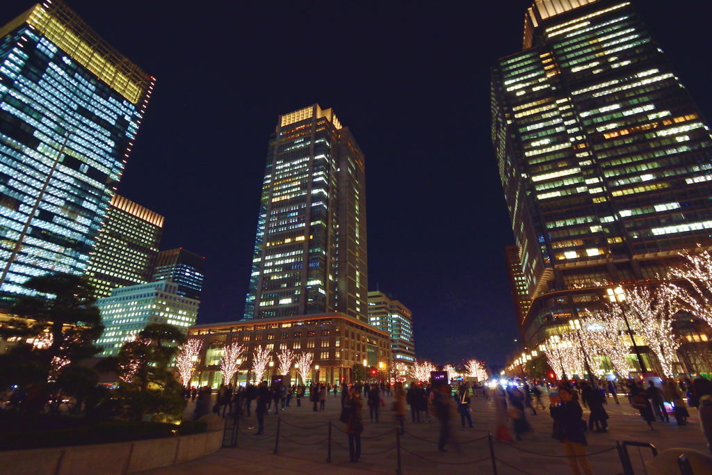 東京駅を撮る人々
