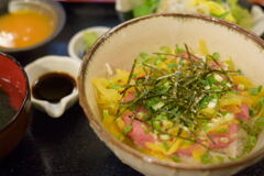 とろたく丼