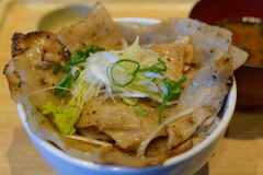 岩中豚の塩だれ豚丼