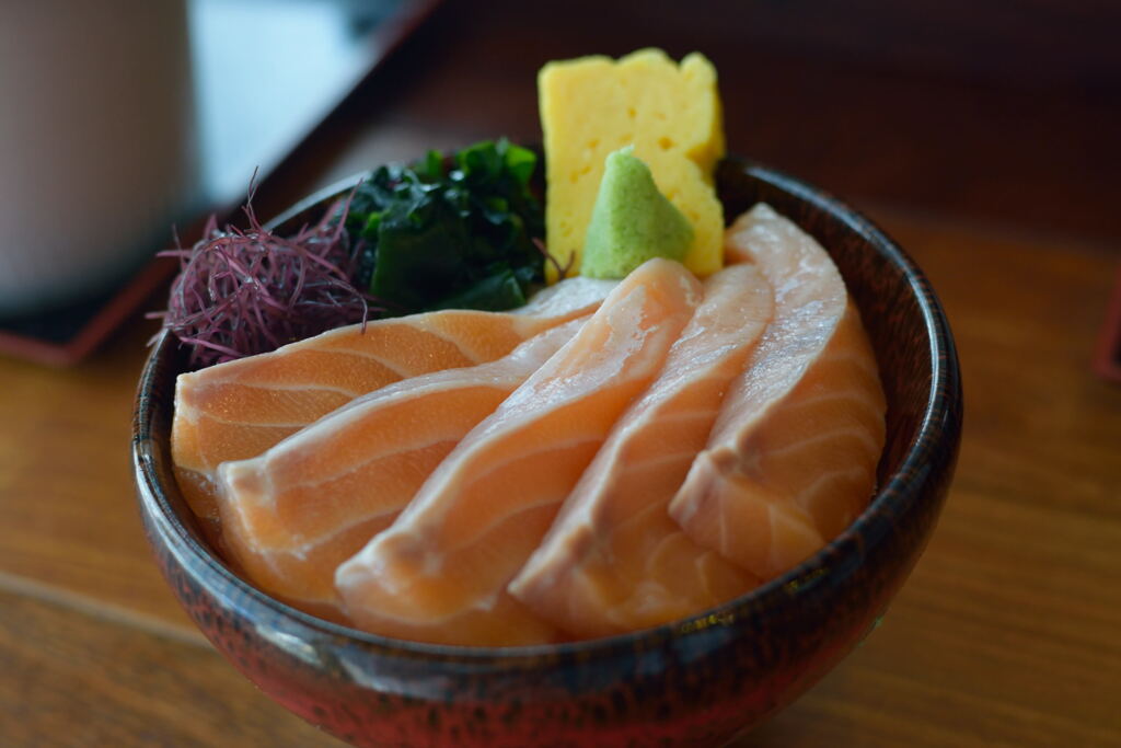 とろサーモン丼