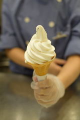 ソフトクリーム　MARCOS kitchen
