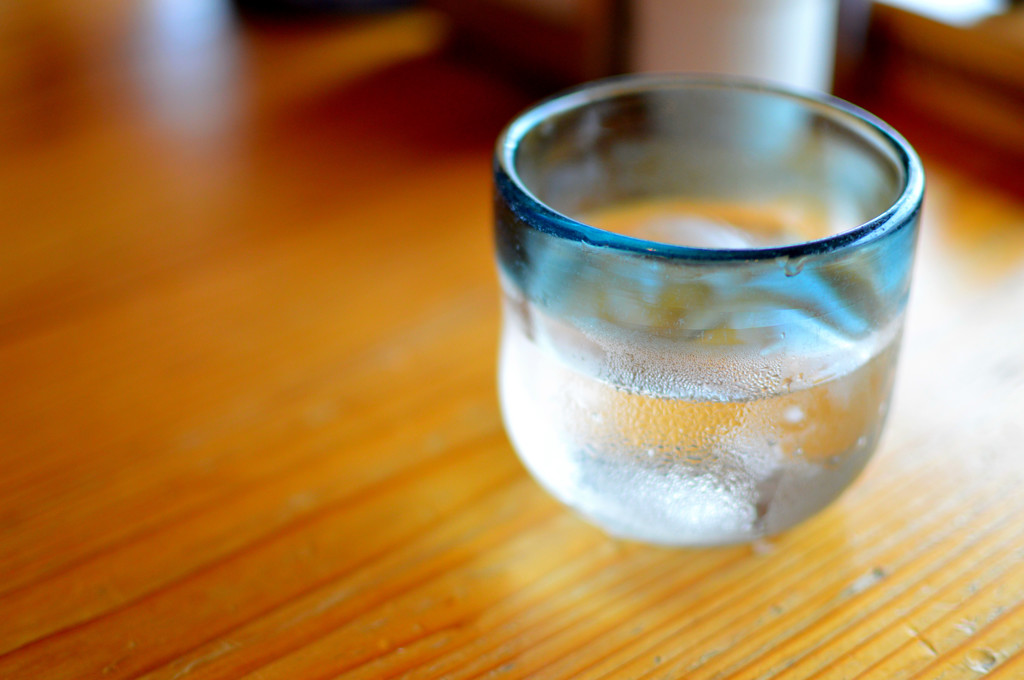 水