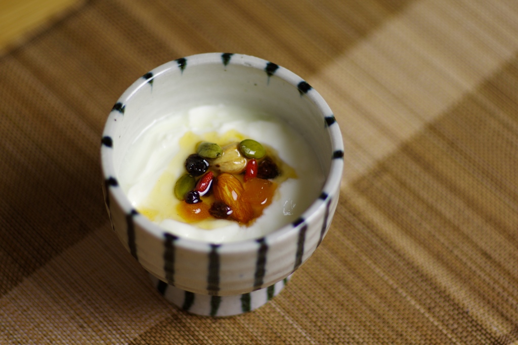 nuts-yogurt
