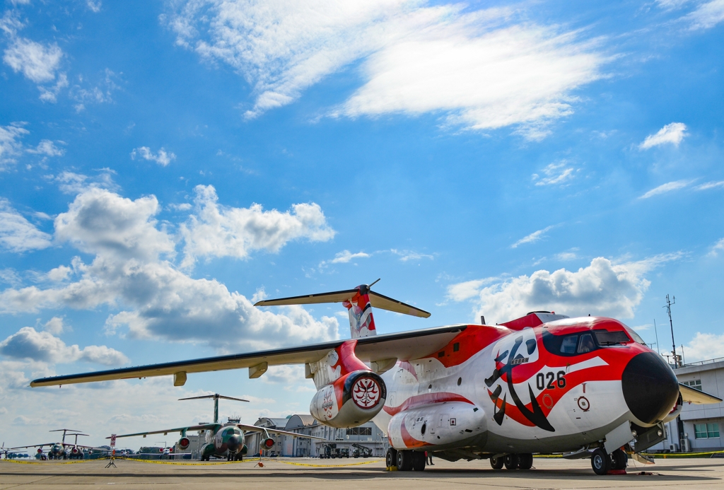 第２輸送航空隊創設６０周年記念塗装機　５