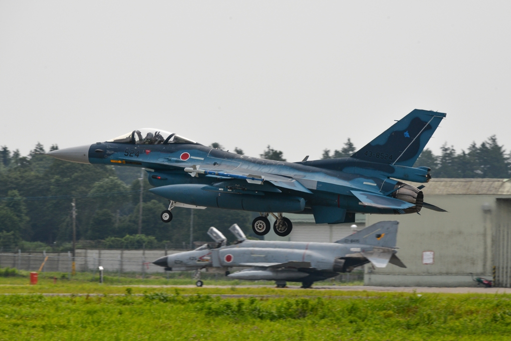 3SQ F-2飛来