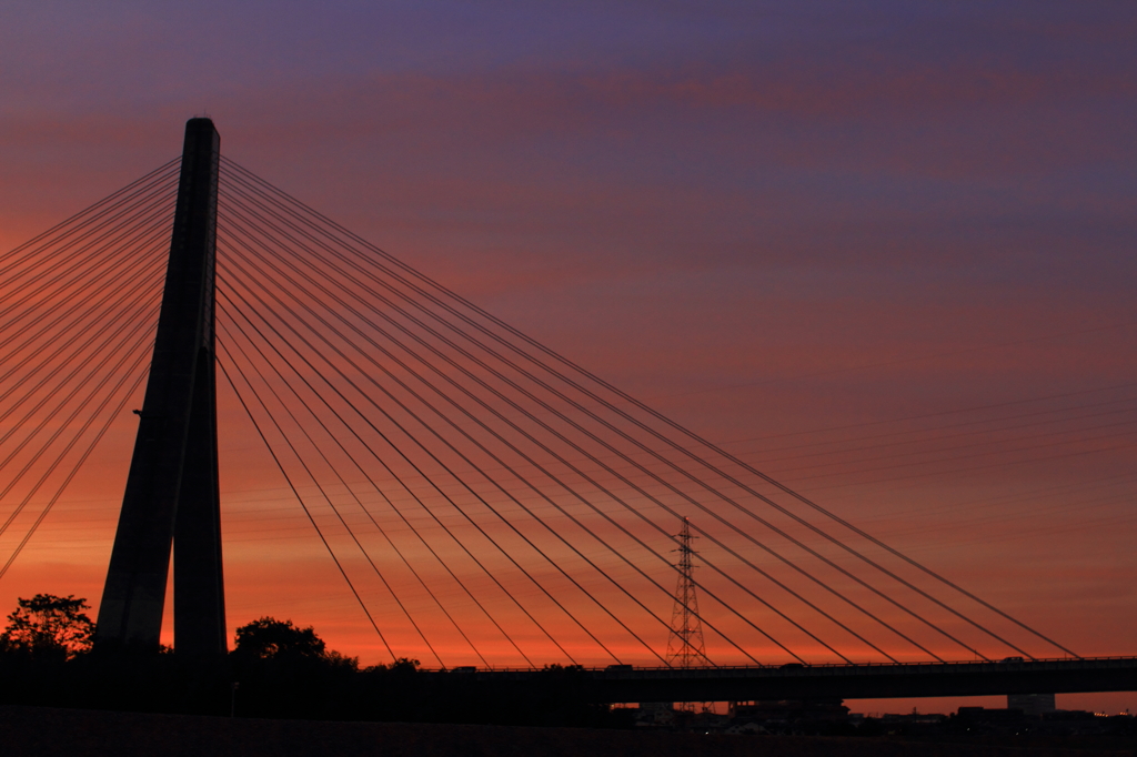 夕暮れの橋