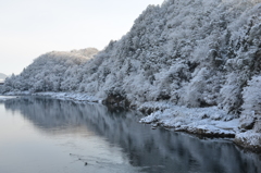 雪景色　川のある風景　①