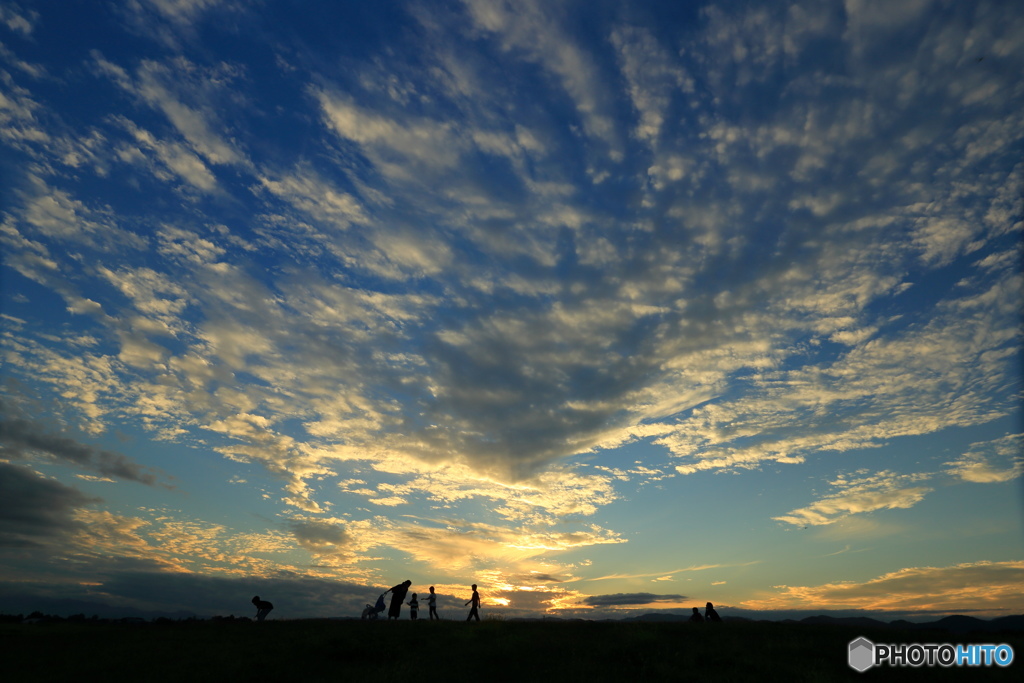 夕映えの中で