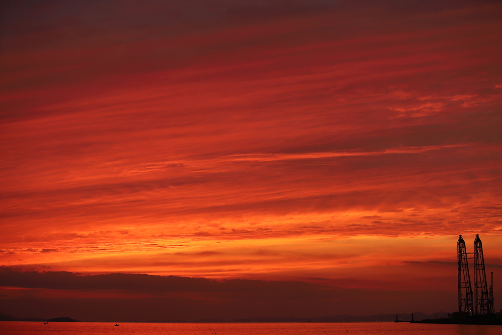 朱色の夕暮れ