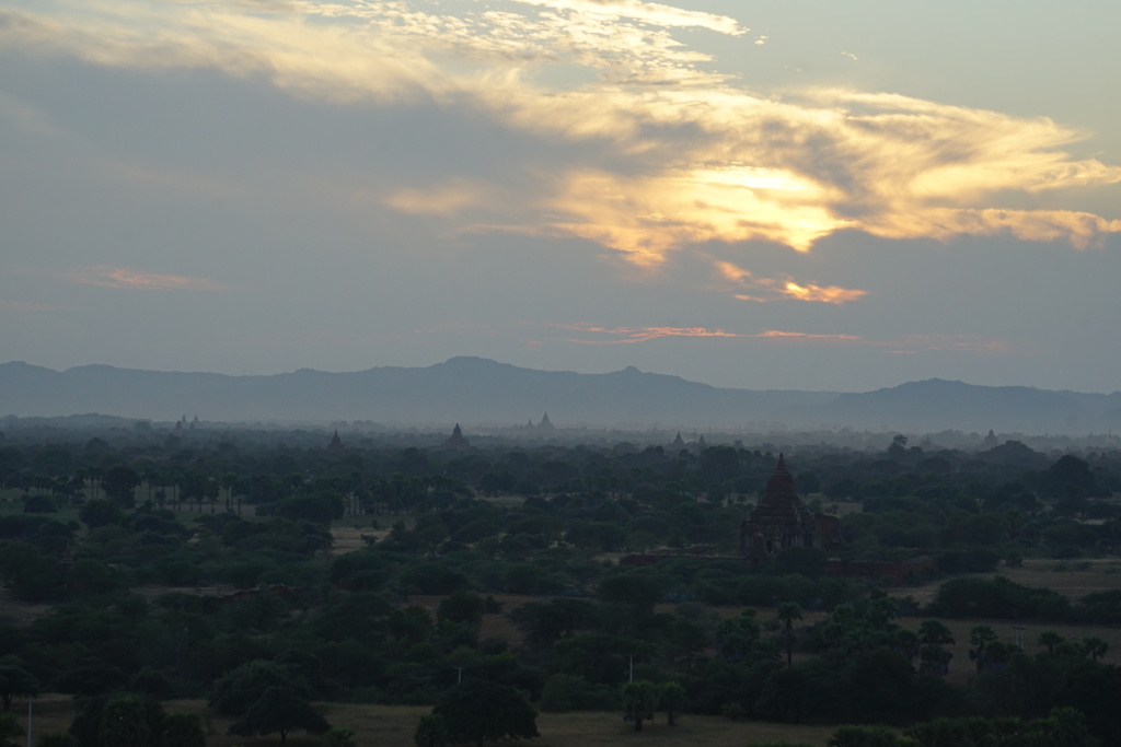 バガンの夕景