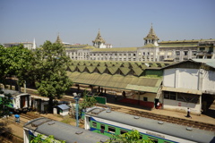 ヤンゴン駅の屋根
