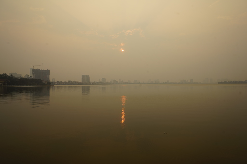 夕景の西湖