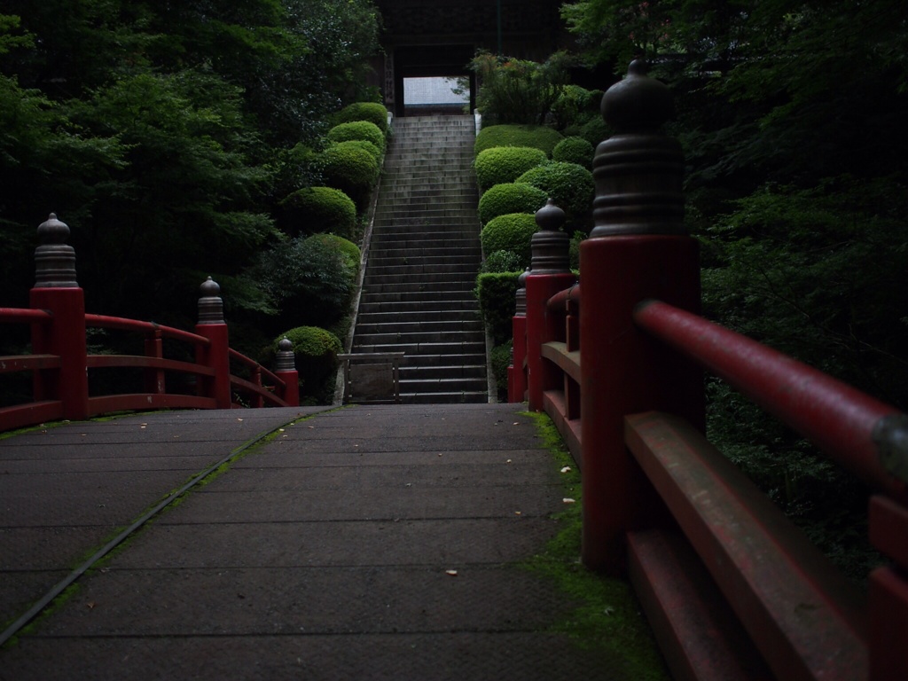 古刹の参道