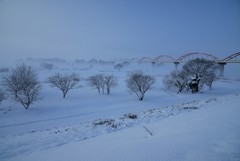 水管橋、雪の朝